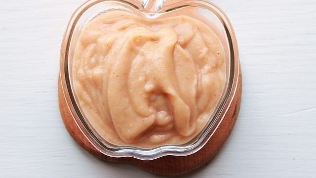 Как приготовить яблочное пюре для малыша, сохранив максимум полезных веществ