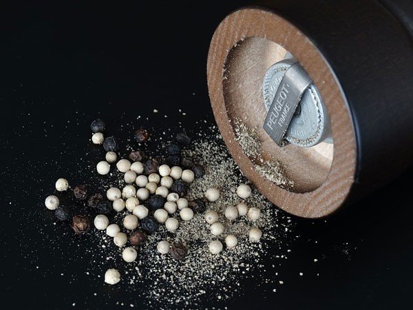 Guerlain electric pearl meteorites