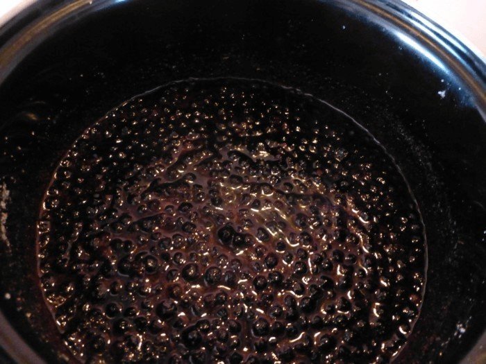 Рецепт приготовления варенья из черной смородины в мультиварке