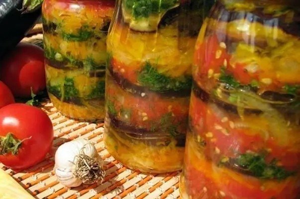 Салат из баклажанов с помидорами и болгарским перцем на зиму