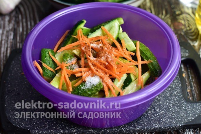 Салат огурцы с морковью по-корейски на зиму больших порция