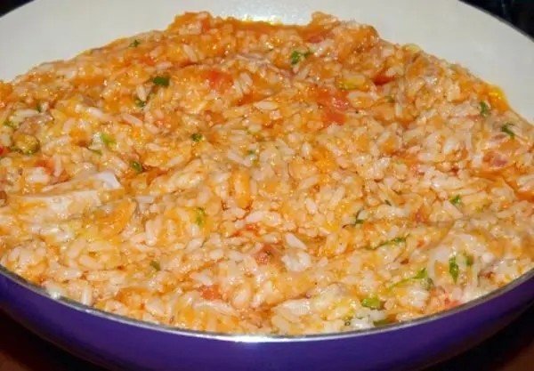 Рис на сковороде рассыпчатый с луком и морковью